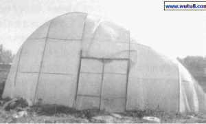 大棚型日光温室光照,温度及湿度等性能的初步研究